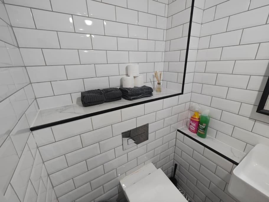 New Studio Flat In Old Street - Zone 1 Apartment ลอนดอน ภายนอก รูปภาพ